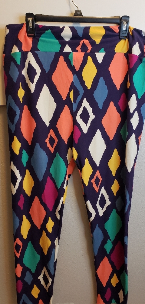 Lularoe - Picture 2 of 3